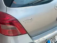 Usata Toyota Yaris 69 CV (50 kW) 2006 Grigio Berlina