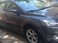 Usata Ford Focus Titanium 100 CV (73 kW) 2011 Grigio Station wagon