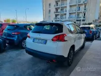Usata Peugeot 2008 Active 68 CV (50 kW) 2013 Bianco SUV
