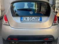Usata Lancia Ypsilon 69 CV (50 kW) 2012 Grigio Utilitaria
