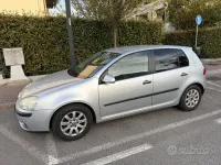 Usata VW Golf V 102 CV (75 kW) 2007 Grigio Berlina