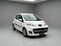 Usata Peugeot 107 Active 68 CV (50 kW) 2010 Bianco Utilitaria