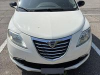 Usata Lancia Ypsilon 80 CV (58 kW) 2013 Bianco Utilitaria