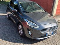 Usata Ford Fiesta 101 CV (74 kW) 2018 Grigio Utilitaria