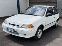 Usata Suzuki Swift 53 CV (38 kW) 2000 Bianco Berlina