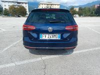 Usata VW Passat 150 CV (110 kW) 2019 Blu Station wagon