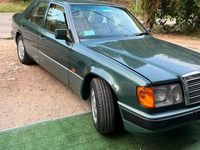 Usata Mercedes E200 122 CV (89 kW) 1992 Verde Berlina