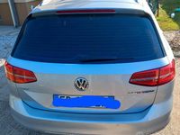 Usata VW Passat 190 CV (139 kW) 2015 Grigio Station wagon