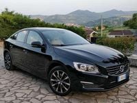 Usata Volvo S60 Dynamic 120 CV (88 kW) 2017 Nero Berlina