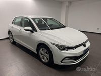 usata VW Golf VIII Life 2.0 TDI SCR 85 kW (115 CV) Manuale