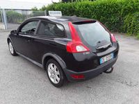 Usata Volvo C30 Kinetic 101 CV (74 kW) 2006 Nero Utilitaria