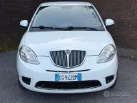 Usata Lancia Ypsilon 75 CV (55 kW) 2011 Bianco Utilitaria