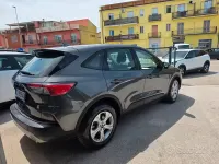 Usado Ford Kuga 120 CV (88 kW) 2022 Gris SUV