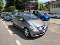 Usata Mercedes A160 Premium 95 CV (69 kW) 2011 Marrone Utilitaria