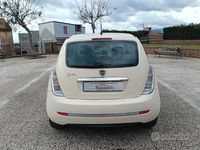 Usata Lancia Ypsilon 80 CV (58 kW) 2003 Beige Utilitaria