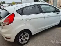 Second-hand Ford Fiesta Titanium 80 CP (58 kW) 2014 Alb Hatchback