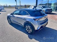 Nuova Opel Mokka S 136 CV (100 kW) 2025 Grafik grey SUV