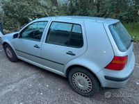 Begagnad VW Golf III 90 HK (66 kW) 1999 Grå Sedan