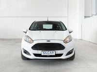 Usata Ford Fiesta 75 CV (55 kW) 2014 Bianco Utilitaria