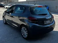 Usata Peugeot 208 Allure 82 CV (60 kW) 2016 Grigio Utilitaria