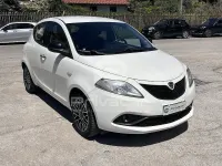 Usata Lancia Ypsilon Gold 69 CV (50 kW) 2019 Bianco Utilitaria