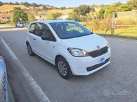 usata VW up! 1.0 Benzina OK NEOPATENTATI