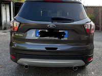 Usata Ford Kuga 150 CV (110 kW) 2017 Grigio SUV