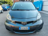 Begagnad Toyota Aygo 68 HK (50 kW) 2010 Grå Halvkombi