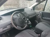 Usata Renault Scenic E-Tech 106 CV (77 kW) 2006 Grigio Monovolume