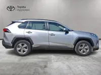 Usata Toyota RAV4 Hybrid Active 217 CV (159 kW) 2022 Deep silver met SUV