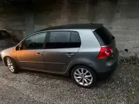 Usata VW Golf V 102 CV (75 kW) 2007 Grigio Berlina