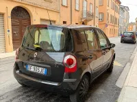 Usata Renault Modus 75 CV (55 kW) 2006 Nero Monovolume