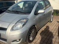 Usata Toyota Yaris 87 CV (63 kW) 2009 Grigio Utilitaria