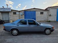 Usata Mercedes 190 122 CV (89 kW) 1987 Blu Berlina