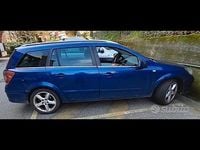 Usata Opel Astra 150 CV (110 kW) 2006 Blu Station wagon