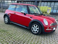 Begagnad Mini One D 75 HK (55 kW) 2005 Röd Halvkombi
