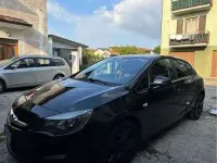Usata Opel Astra 140 CV (102 kW) 2014 Berlina