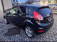 Usata Ford Fiesta 82 CV (60 kW) 2015 Nero Berlina