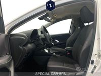 Gebraucht Toyota Yaris Hybrid Business Edition 116 PS (85 kW) 2023 Weiß Limousine
