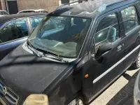 Usata Opel Agila 75 CV (55 kW) 2003 Nero Monovolume