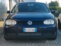 Usata VW Golf IV 2001 Blu Berlina