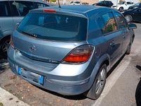 Käytetty Opel Astra 60 HP (44 kW) 2007 Harmaa Sedan