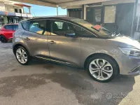 Usata Renault Scénic Initiale 120 CV (88 kW) 2019 Grigio Monovolume