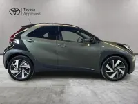 Usata Toyota Aygo X Lounge 72 CV (52 kW) 2022 Cardamom green & black met SUV