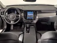Usata Volvo S90 Plus 235 CV (172 kW) 2025 Platinum grey metallizzato Berlina