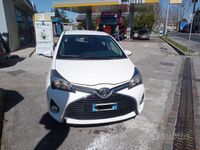 usata Toyota Yaris 3ª serie - 2015