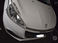 Usata Peugeot 208 75 CV (55 kW) 2016 Bianco Utilitaria