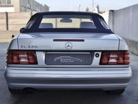 Usata Mercedes SL320 224 CV (164 kW) 1999 Argento Cabrio