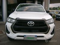 usata Toyota HiLux 2.4 D-4D 4WD 4 porte Double Cab Comfort