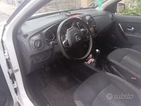 Usata Dacia Sandero Acces 95 CV (69 kW) 2018 Bianco Berlina